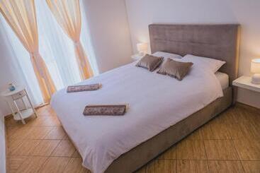 Fotos del hotel Venera Apartments:  4