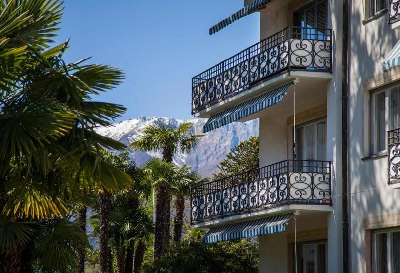 Отель Villa Delta Suites House