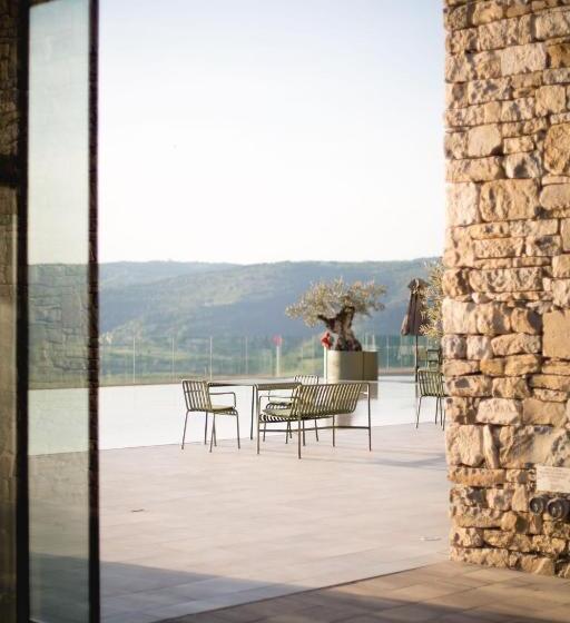 Winery & Design Hotel Roxanich