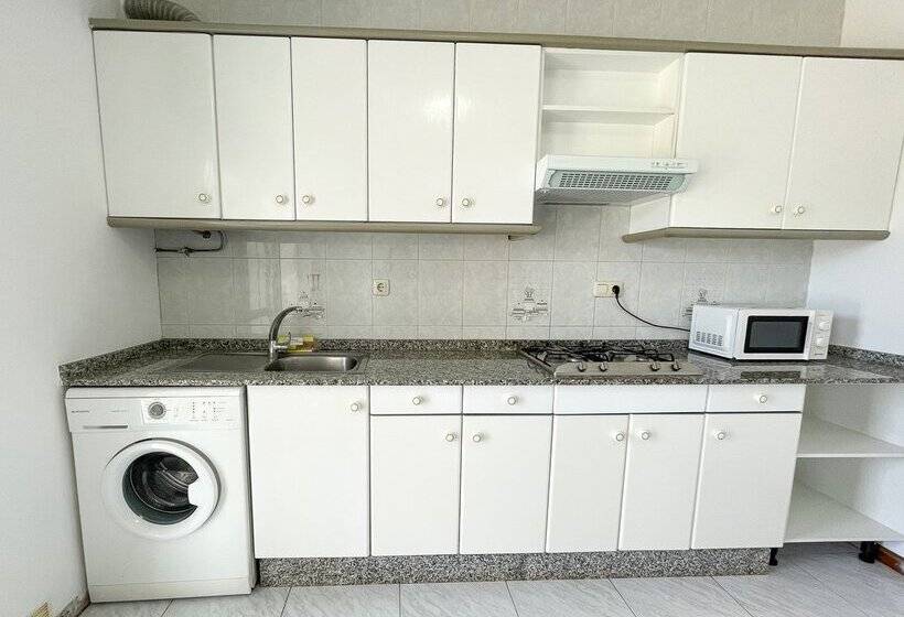 Apartamentos Revo Salinas 3000
