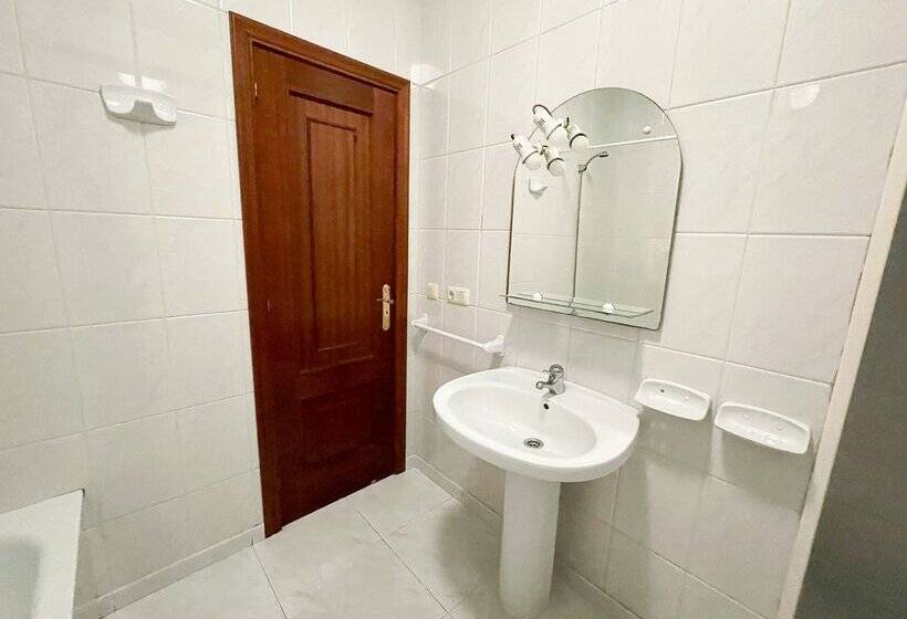 Apartamentos Revo Salinas 3000