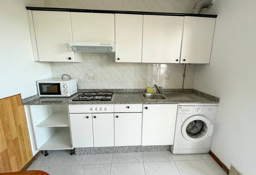 Apartamentos Revo Salinas 3000