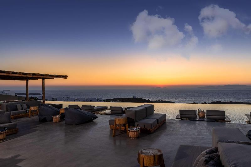 هتل Andronis Arcadia