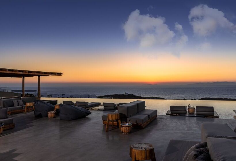 هتل Andronis Arcadia