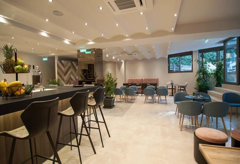 هتل Athens Platinum Rooms And Suites