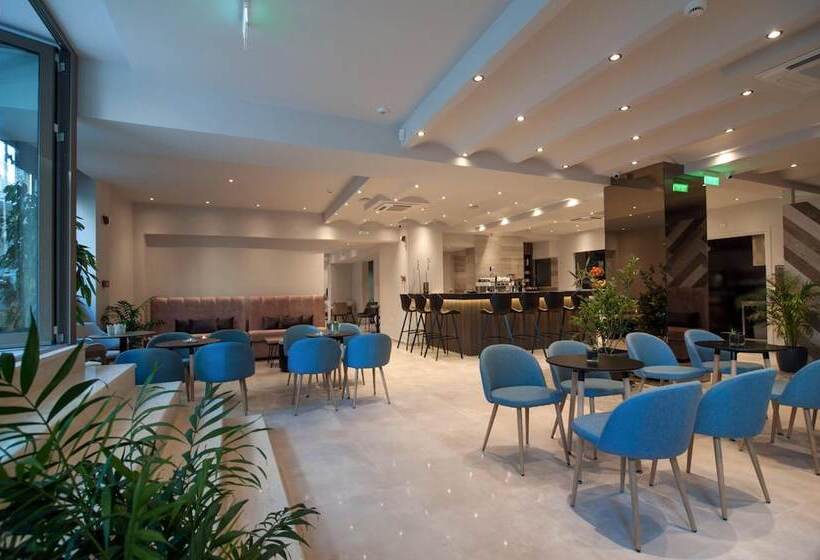 هتل Athens Platinum Rooms And Suites