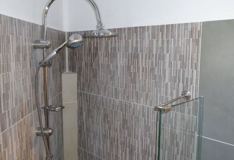 هتل Machi Rooms