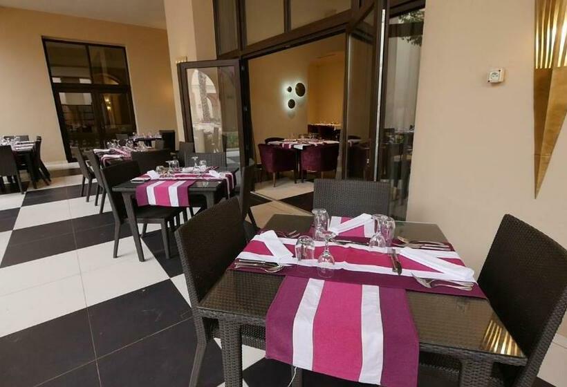 Отель Oasis Saidia Palace & Blue Pearl