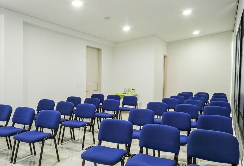 هتل Regency Boutique La Feria