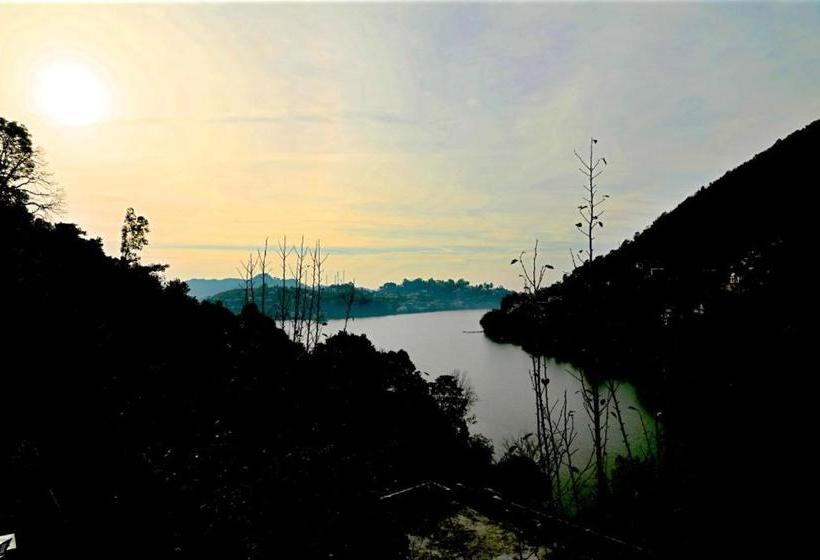 בית מלון כפרי Shiva's Solace Resort By Samaira