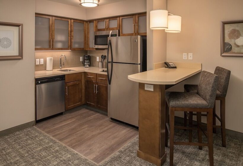 هتل Staybridge Suites   Hillsboro North, An Ihg