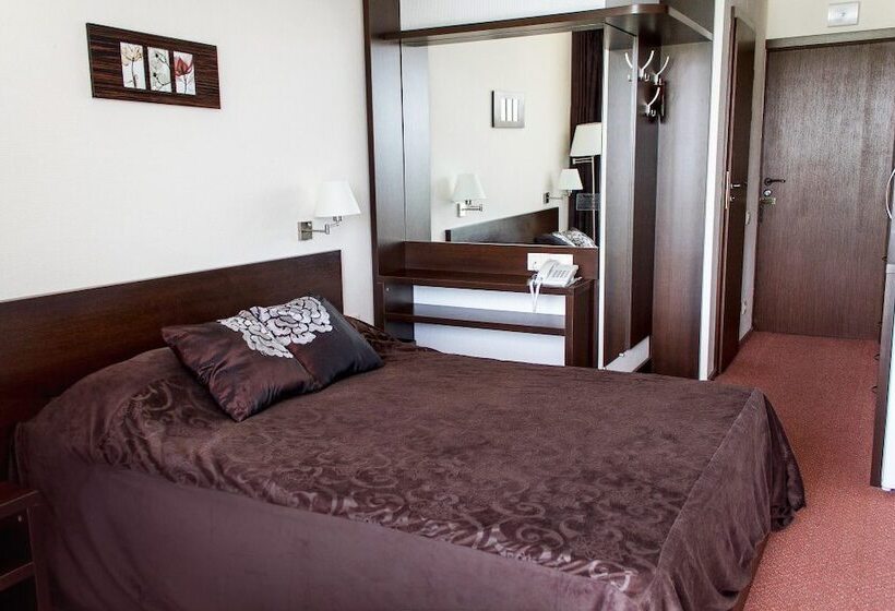 Mirniy Resort
