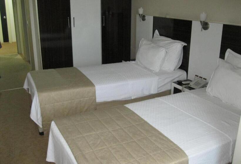 Anya Suit Otel