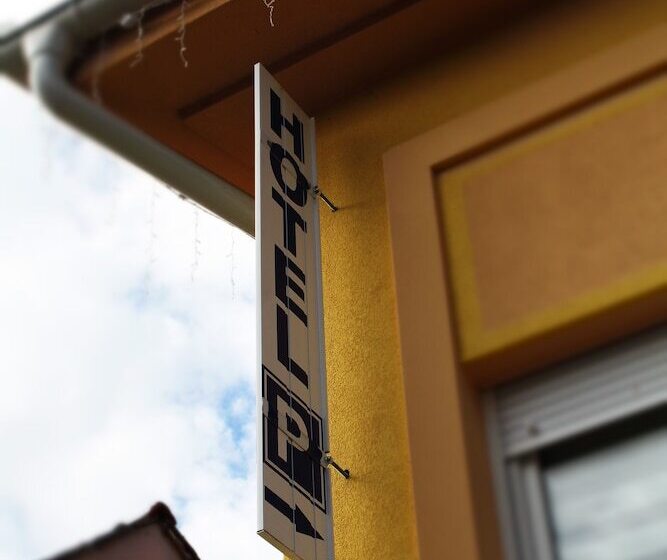 Garni Hotel 11tica Dm