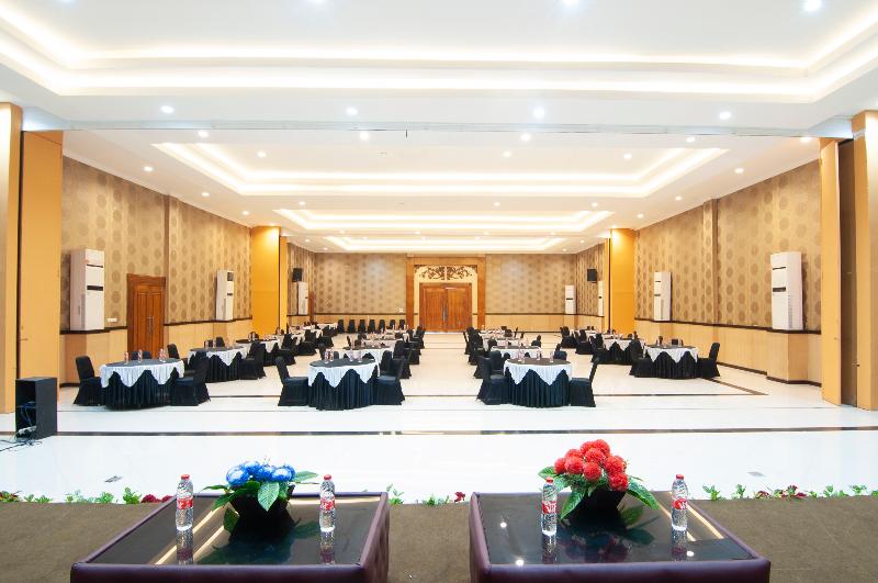 Fotos del hotel Kyriad Grand Master  Purwodadi:  14