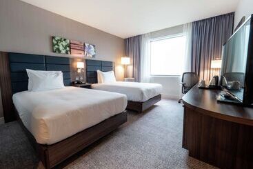 هتل Hilton Garden Inn Birmingham Airport