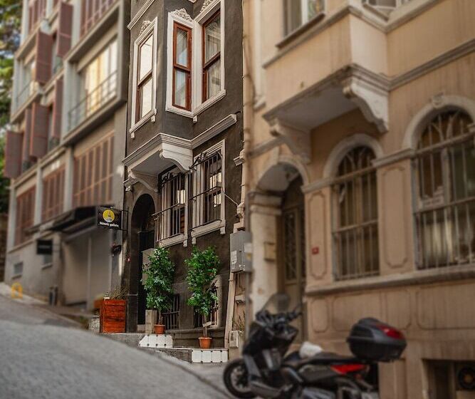Отель Historic Galata