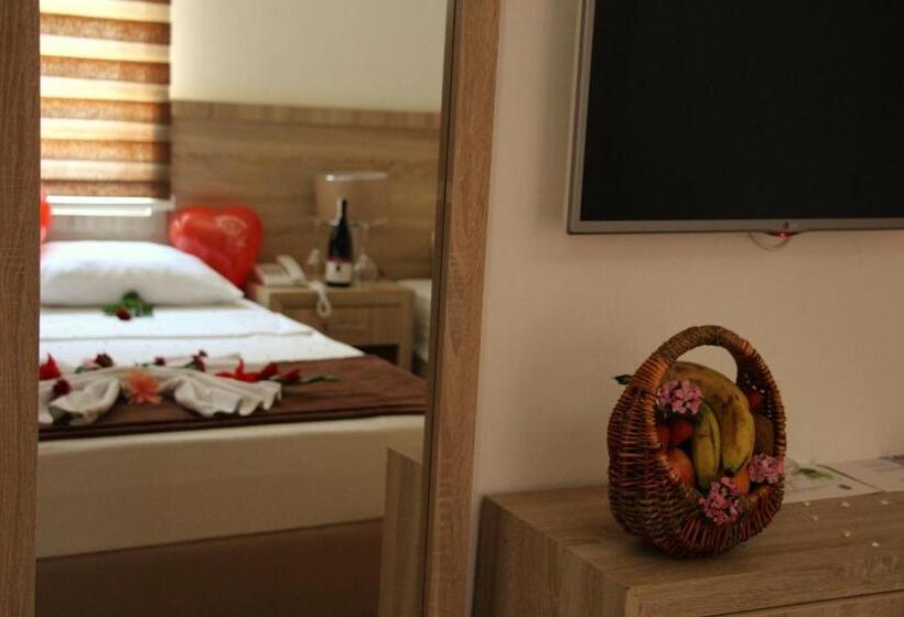 هتل The Marmaris Boutique