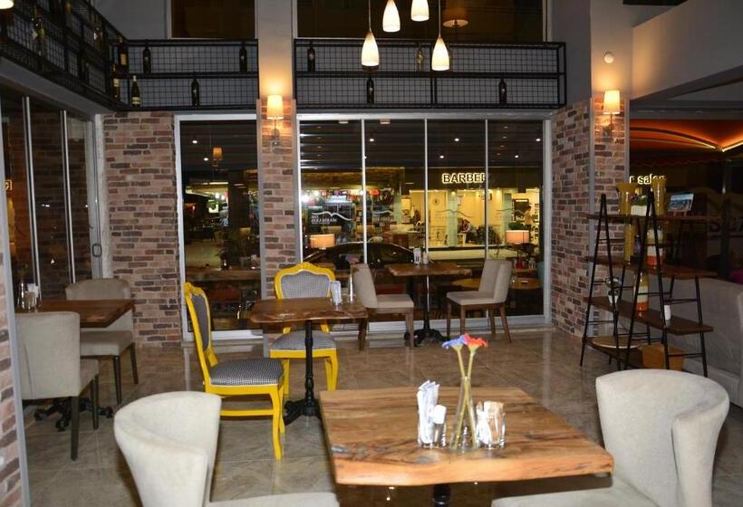 هتل The Marmaris Boutique