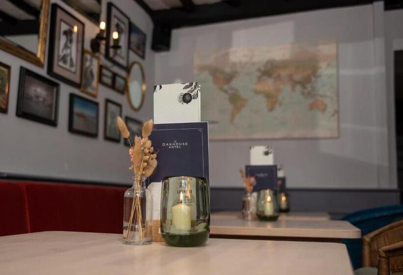 旅馆 The Oak House