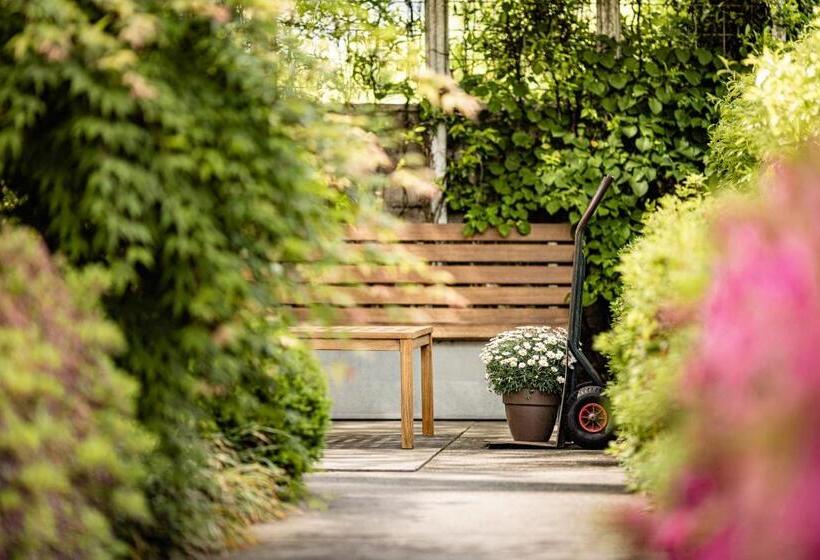 Garden Residence