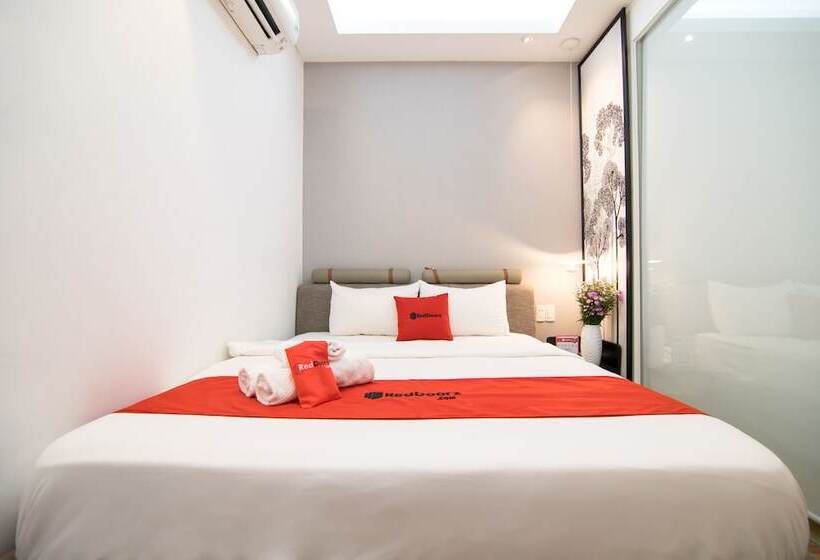 هتل Reddoorz Plus Near Saigon Train Station