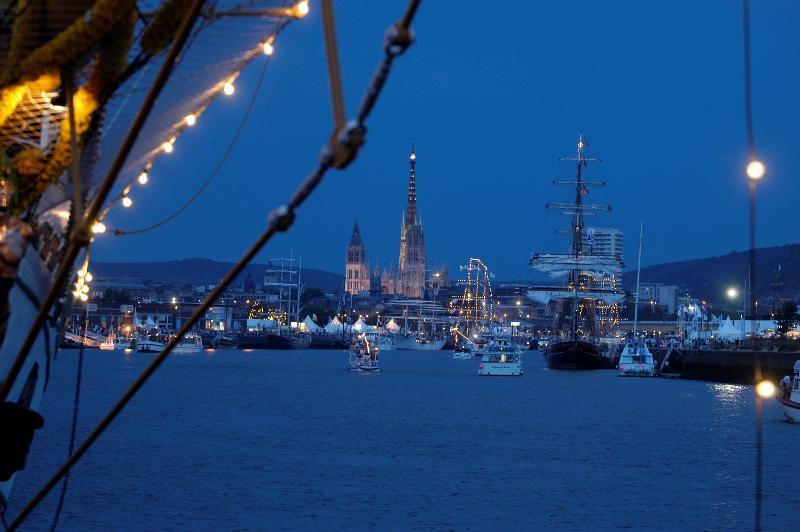 ホテル Holiday Inn Express   Rouen Centre   Rive Gauche, An Ihg