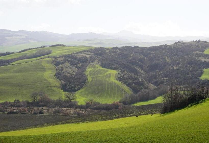호텔 La Tana Del Bianconiglio