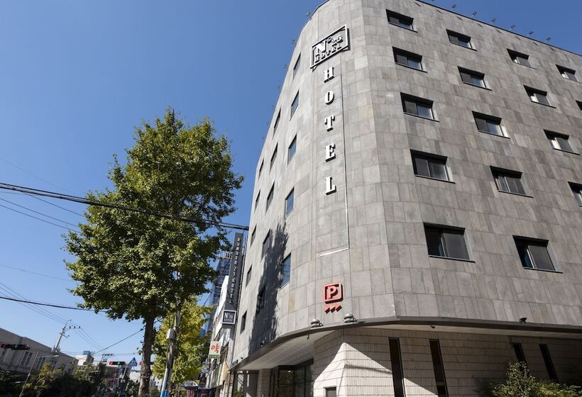 No.25 Signature Hotel Daechung