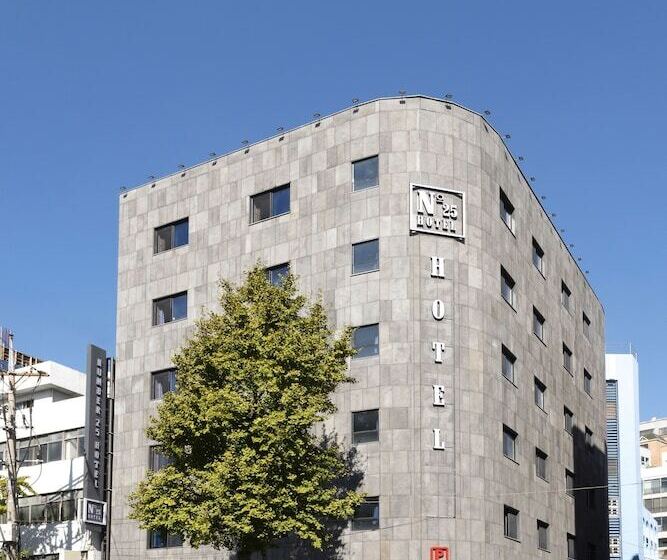 No.25 Signature Hotel Daechung