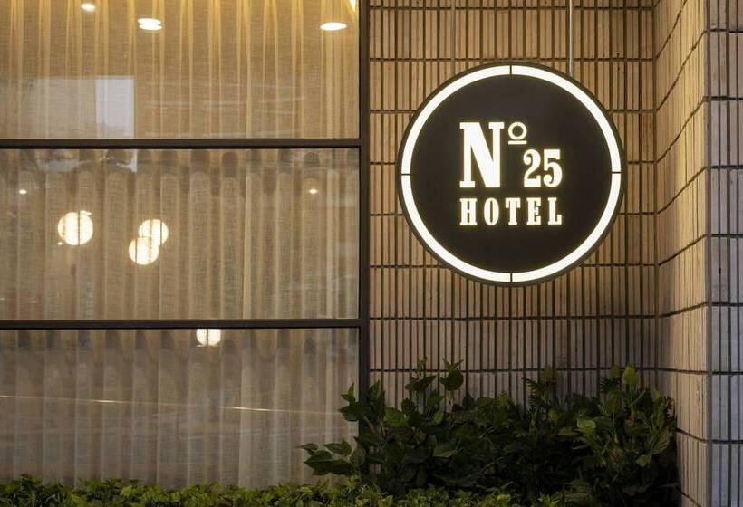 No.25 Signature Hotel Daechung