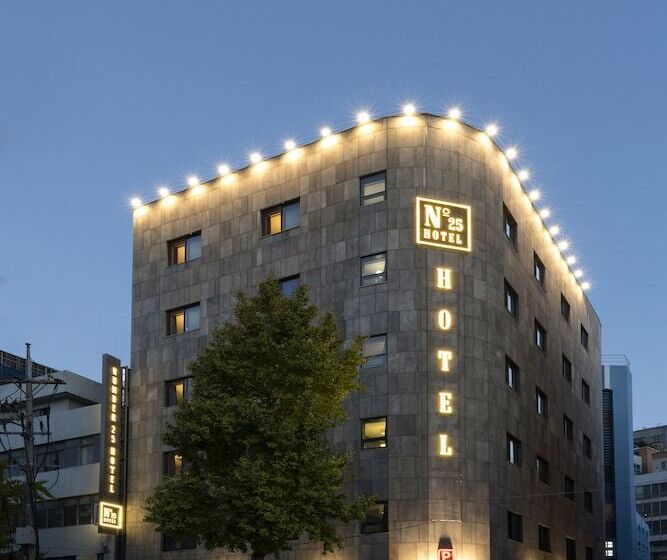No.25 Signature Hotel Daechung