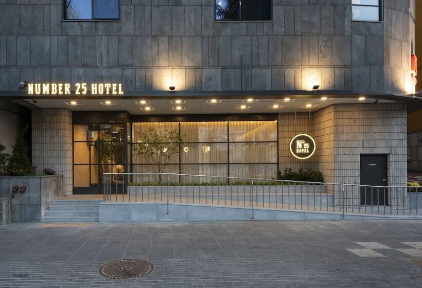 No.25 Signature Hotel Daechung