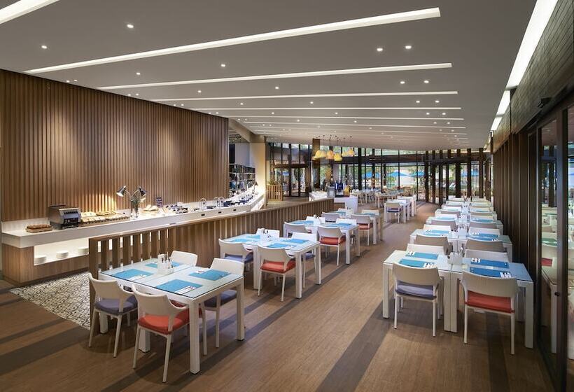 בית מלון כפרי Ozo Phuket