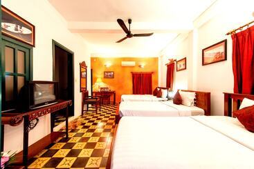 هتل Villa Wat Damnak