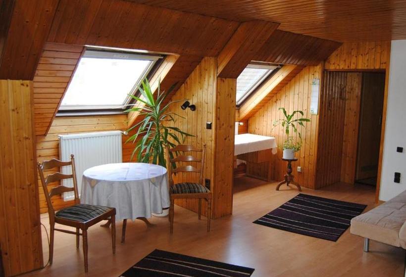 پانسیون Alt Weeze