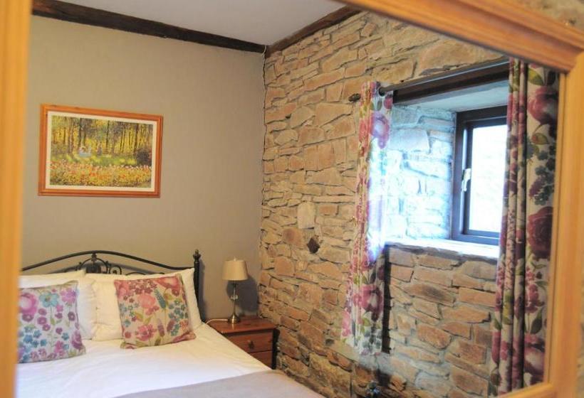 פנסיון Black Mountain Lodge