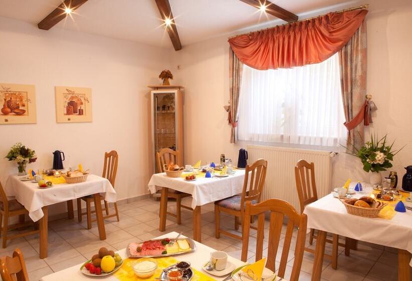 펜션 Ferienweingut Klaus Thiesen