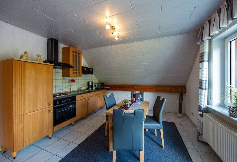 펜션 Ferienweingut Klaus Thiesen