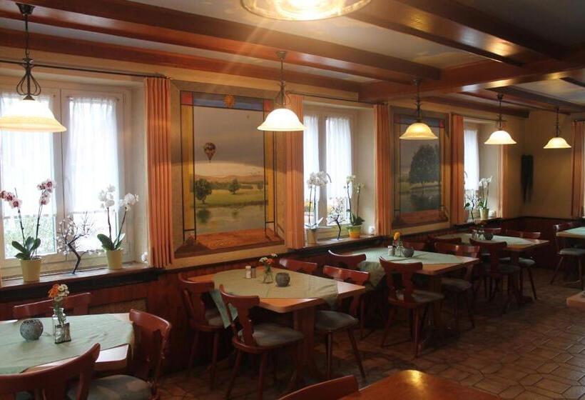 پانسیون Gasthaus Zur Sonne