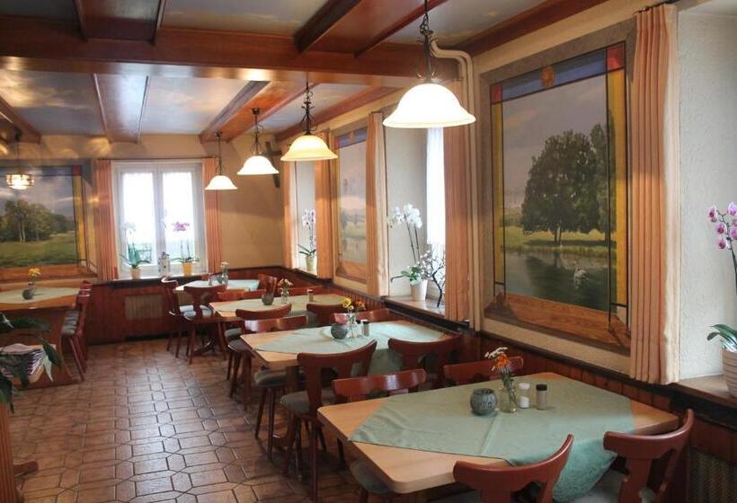 پانسیون Gasthaus Zur Sonne