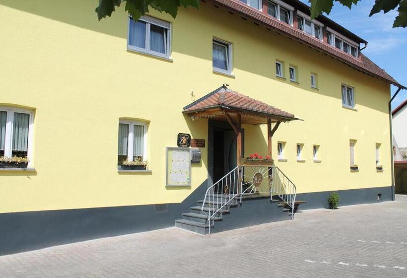 پانسیون Gasthaus Zur Sonne