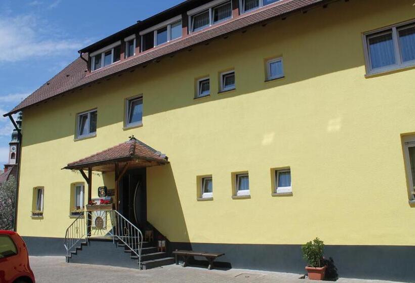 پانسیون Gasthaus Zur Sonne