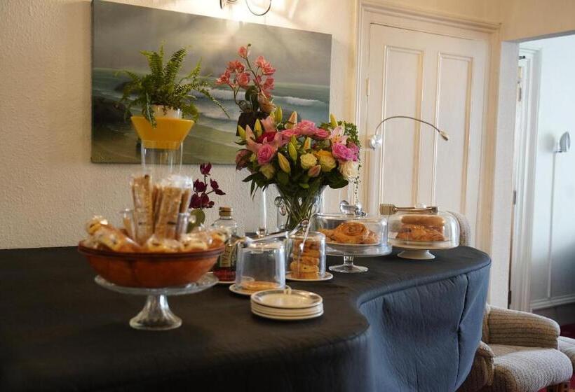 פנסיון Marlborough Guest House B & B