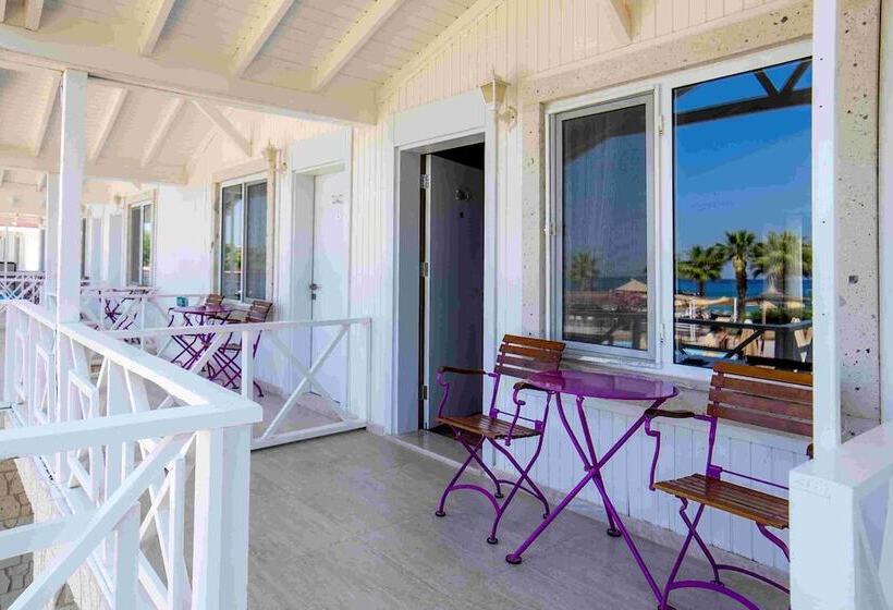 Risus Beach Resort