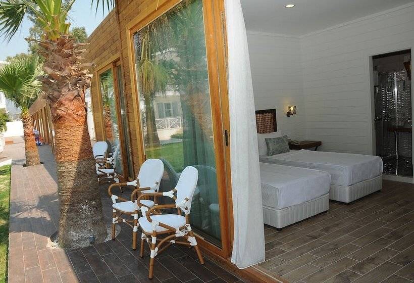 Risus Beach Resort