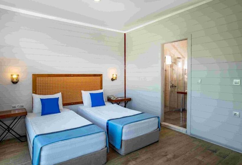 Risus Beach Resort