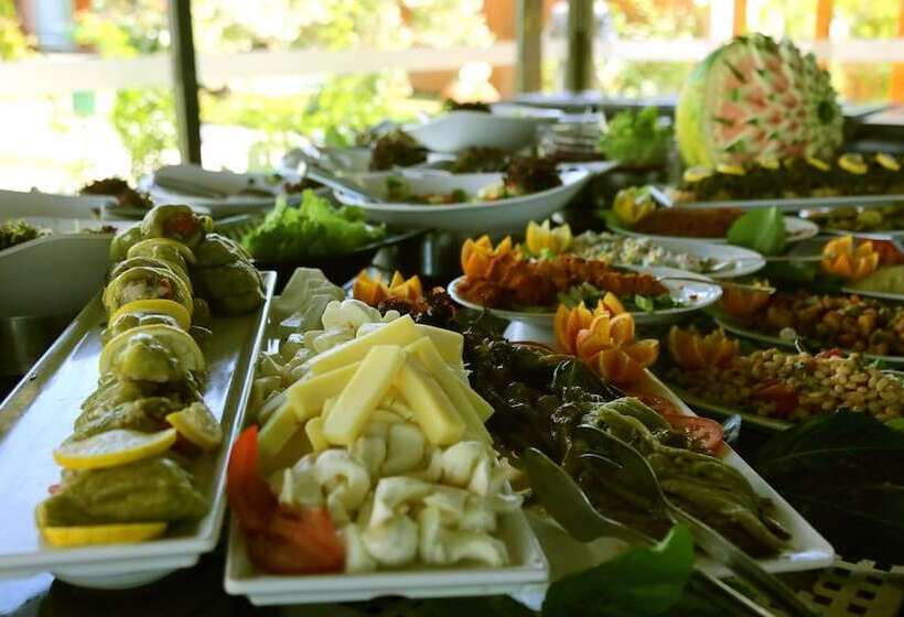 Risus Beach Resort