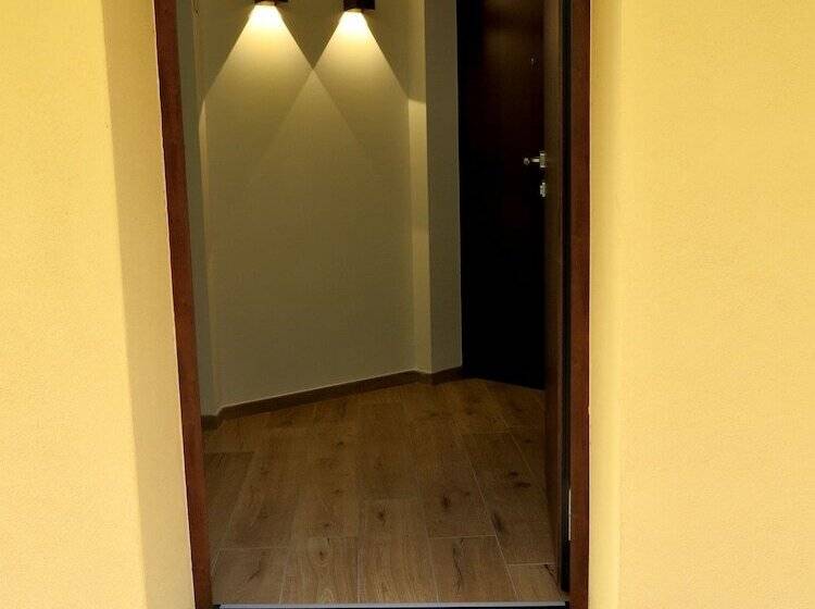 فندق Agriturismo Forest B&b