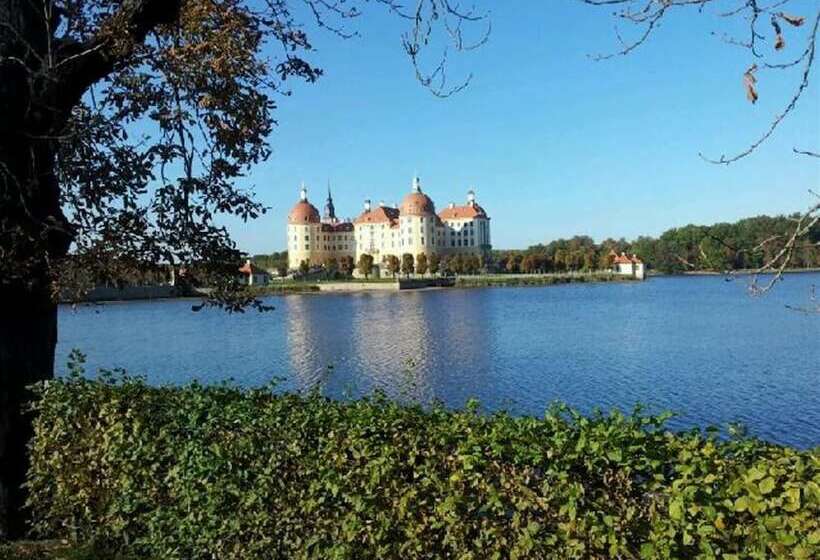 هتل An Der Porzellan Manufaktur Pension